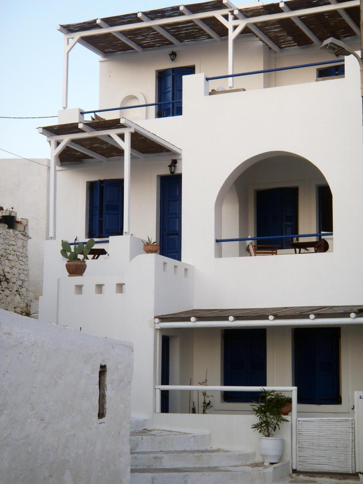 Plori Studios And Apartments Aegiali Luaran gambar