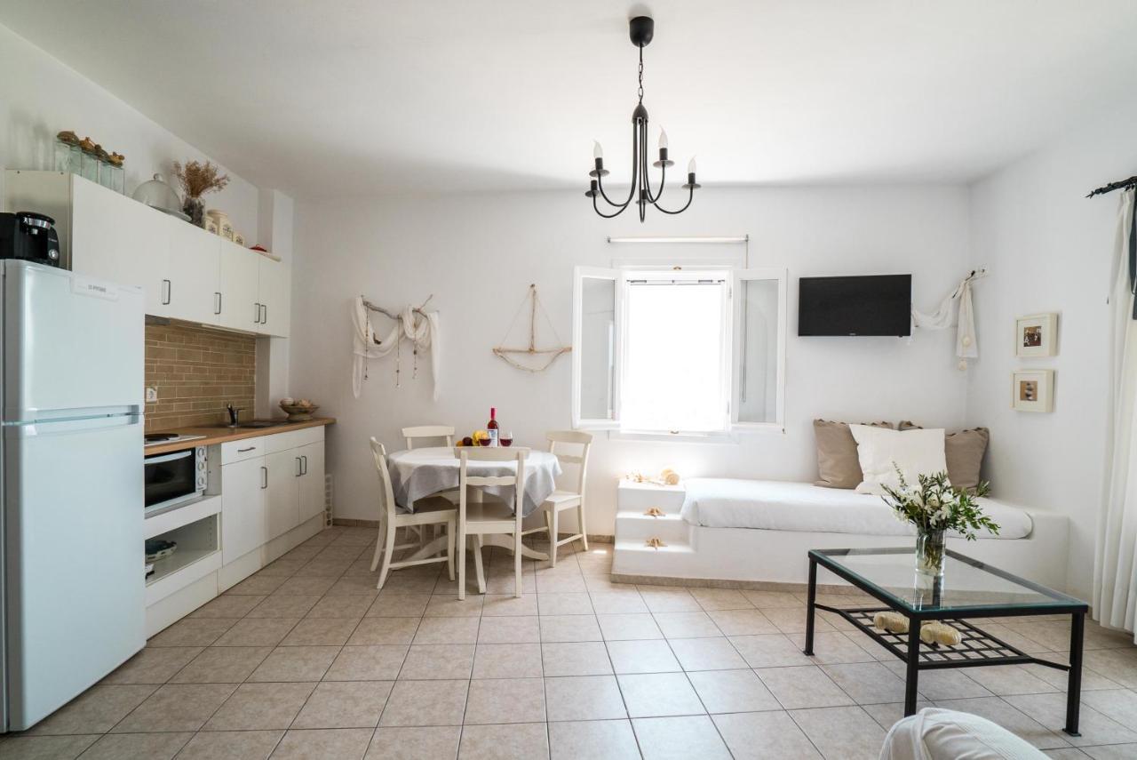 Plori Studios And Apartments Aegiali Luaran gambar