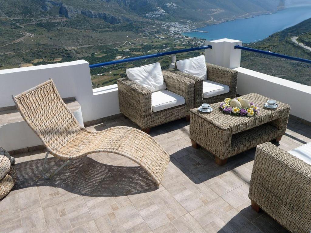 Plori Studios And Apartments Aegiali Luaran gambar